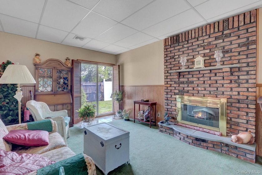 Don't miss this amazing opportunity to make this charming ranch - photo 13