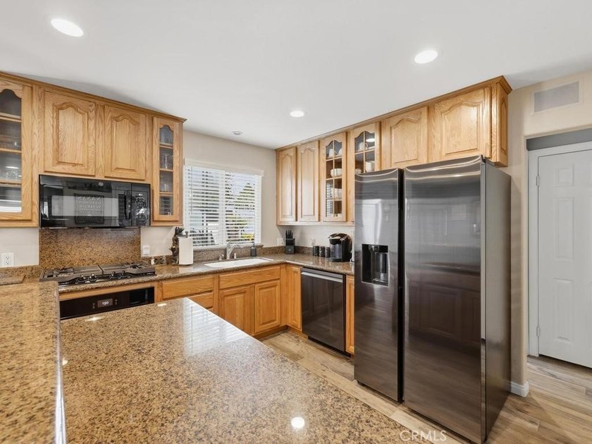 Welcome to 6261 Vanguard Avenue in the Eastgate neighborhood of - photo 13