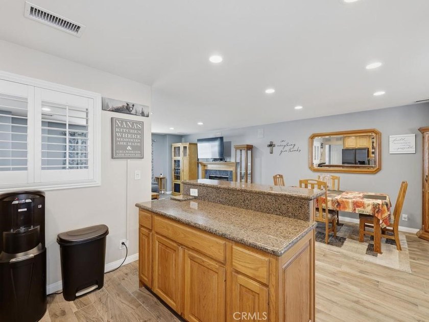 Welcome to 6261 Vanguard Avenue in the Eastgate neighborhood of - photo 15