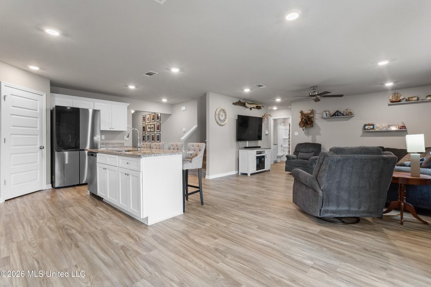 ASSUMABLE 4.25% RATE! The perfect home for a growing family in - photo 16