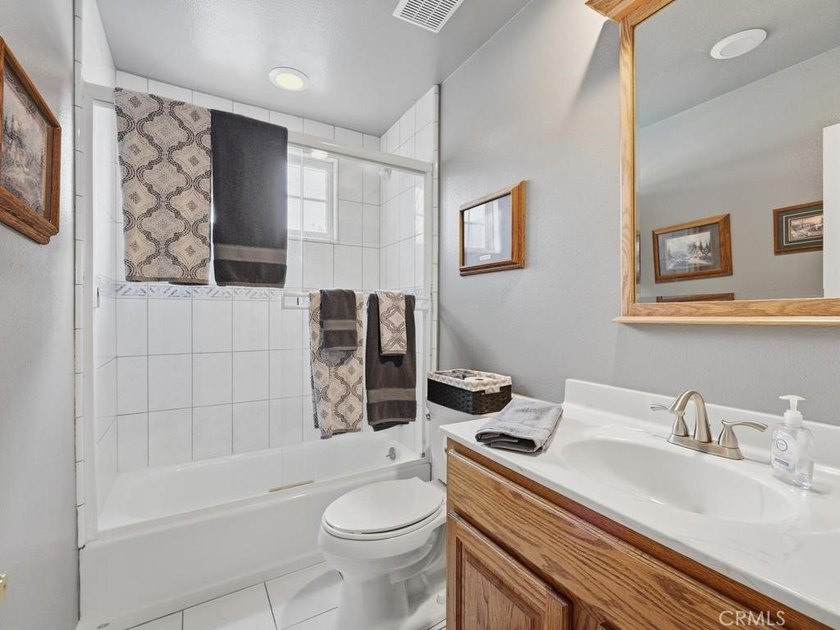 Welcome to 6261 Vanguard Avenue in the Eastgate neighborhood of - photo 19