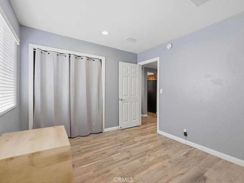 Welcome to 6261 Vanguard Avenue in the Eastgate neighborhood of - photo 21