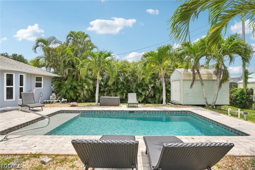 WELCOME TO YOUR PRIVATE CAPE CORAL POOL HOME! Beautifully - photo 22