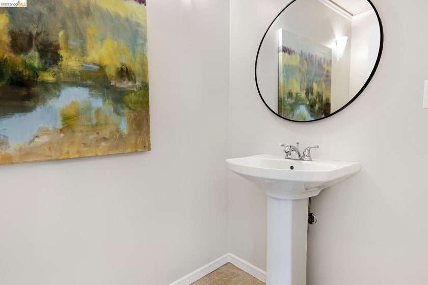 Welcome to this charming Crocker Traditional with character and - photo 28
