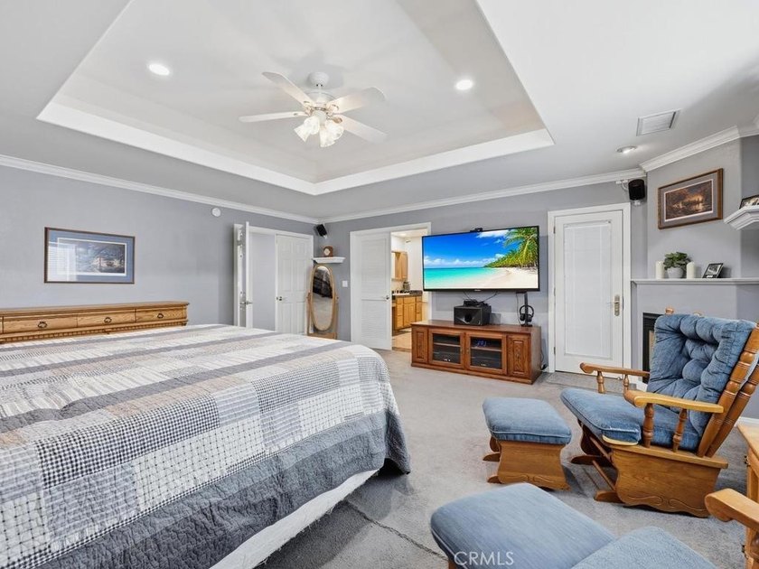 Welcome to 6261 Vanguard Avenue in the Eastgate neighborhood of - photo 33