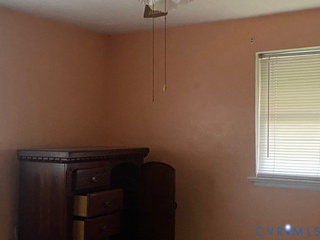 Calling all flippers and seasoned renovators! This 1957 - photo 5