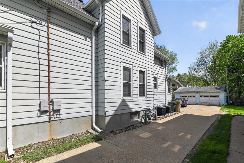 Rare opportunity for owner-occupants and investors alike!! This - photo 18