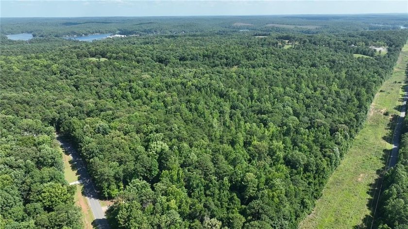 This beautiful property in Stillwaters Subdivision is a rare - photo 14