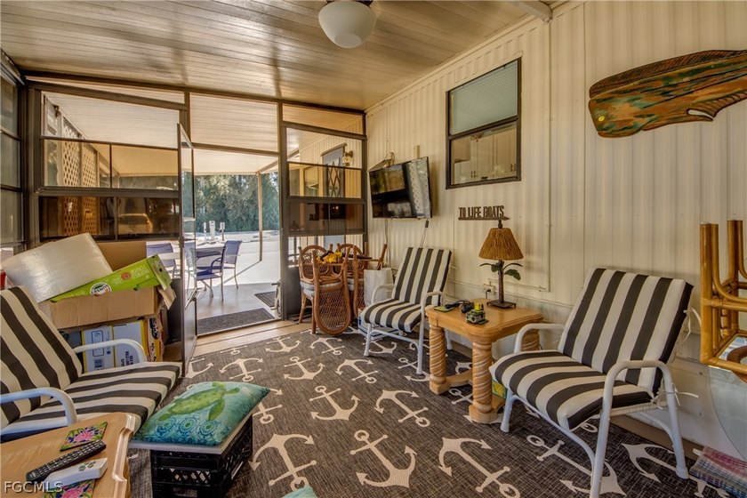 Welcome to island living in the highly sought-after Pine Island - photo 7