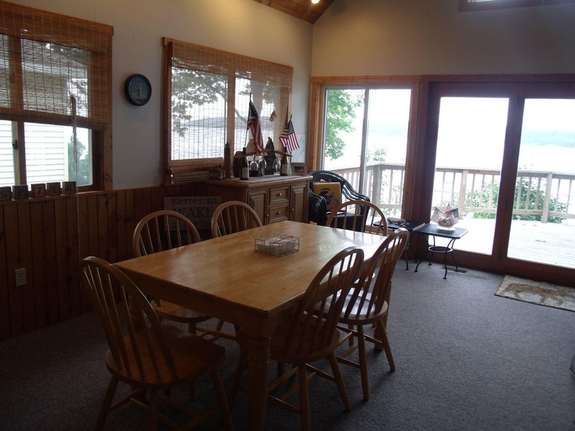 Experience the pinnacle of lakefront living with this stunning 3 - photo 13