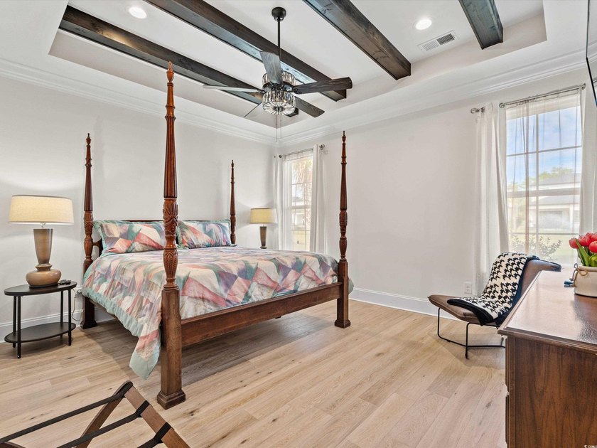 Located in the gated Ocean Villas at 67th community, home to - photo 15