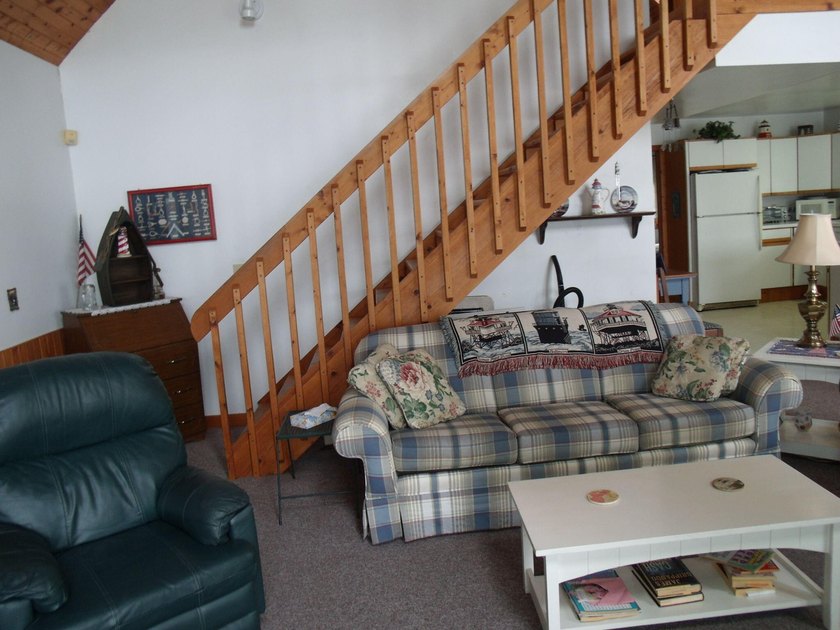 Experience the pinnacle of lakefront living with this stunning 3 - photo 19