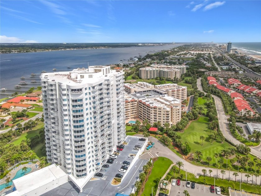Welcome to your exclusive oasis at 2 Oceans West Blvd #300 in - photo 7