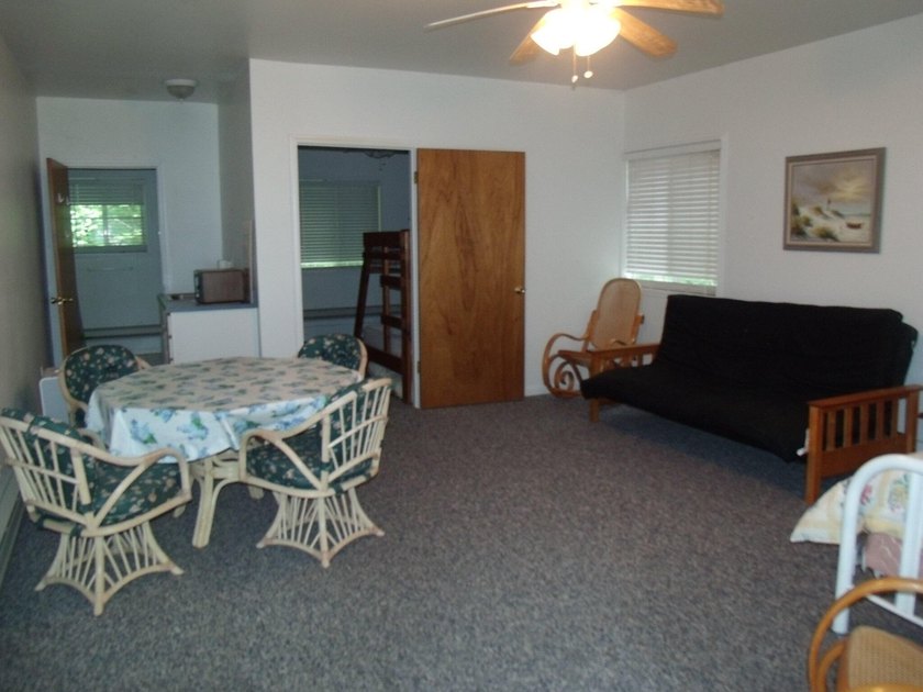 Experience the pinnacle of lakefront living with this stunning 3 - photo 32