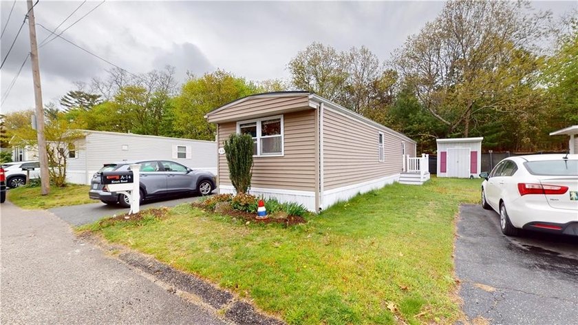 Welcome to easy, low-maintenance living in this well-kept 1985 - photo 3