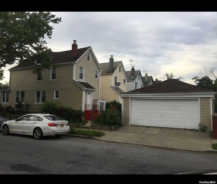 **SHORT SALE PENDING LENDER APPROVAL** Fully Renovated Corner - photo 17