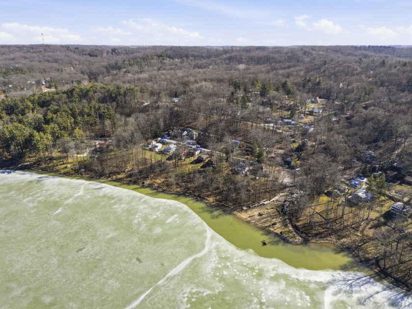 BEAUTIFUL LAKE FRONT HOME SOLD - photo 24