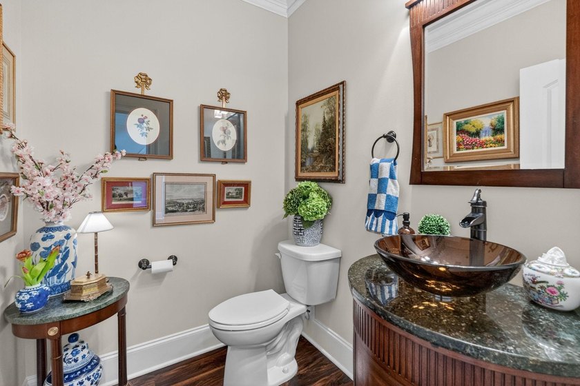Five-bedroom, three-and-a-half-bathroom, all-brick-and-stone - photo 10