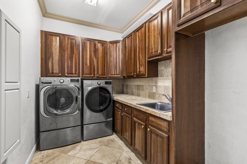 Welcome to this beautiful home located in the heart of - photo 46