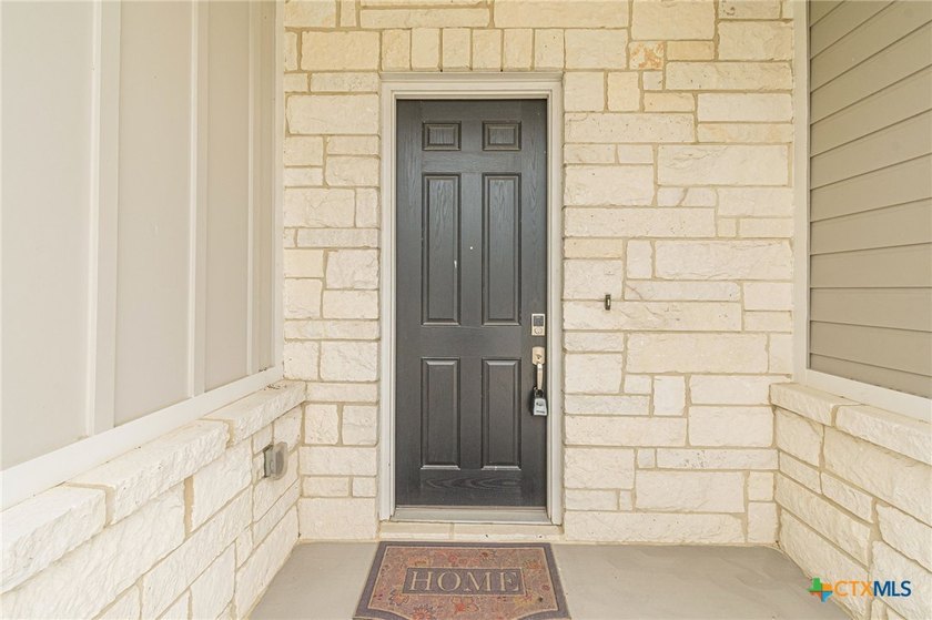 Incredible Ownership Opportunity - Charming Cottage with no rear - photo 3