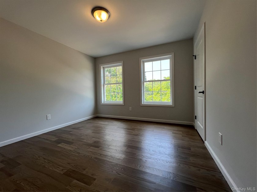 New Center Hall Colonial that features a traditional and modern - photo 15
