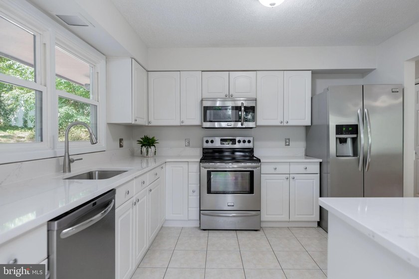 Located in the highly desirable first section of Aquia Harbour - photo 20