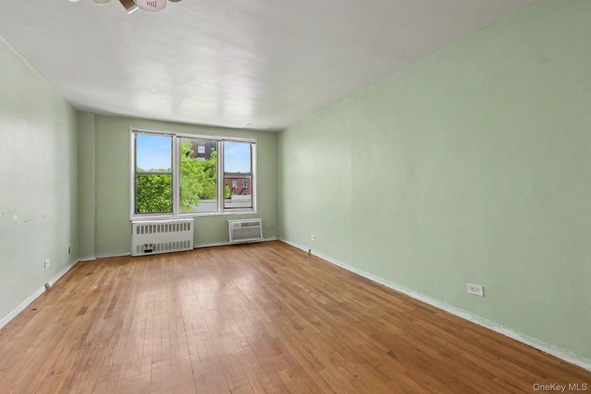 Spacious 1-Bedroom apartment located in the Spuyten Duyvil - photo 5