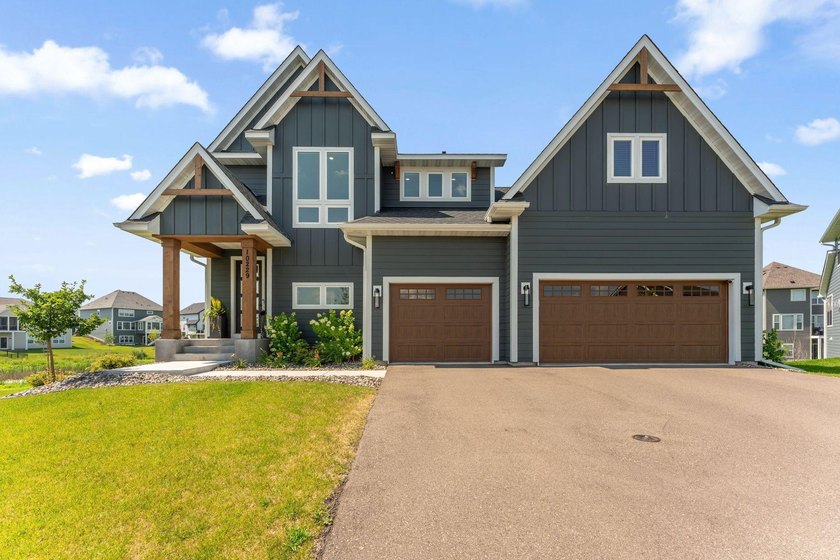 Welcome to this exceptional home in the highly sought-after - photo 2