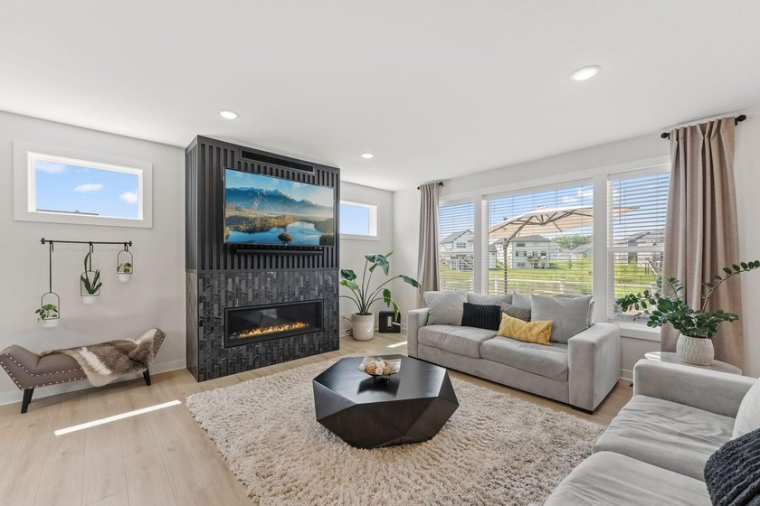 Welcome to this exceptional home in the highly sought-after - photo 8