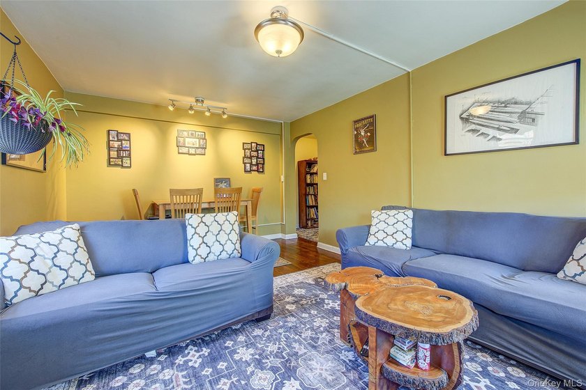 Welcome to Rocky Hill Terrace! This bright and spacious - photo 10