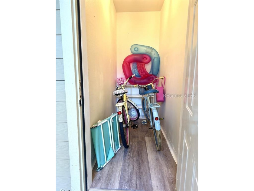 This one won't last! Dreamy 1st floor 2 bed/2bath, fully - photo 19