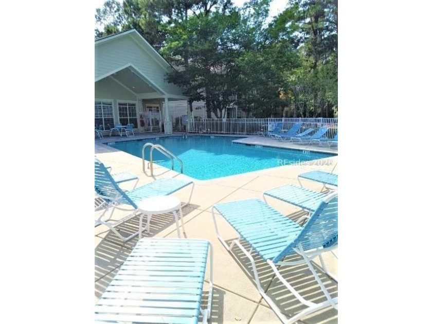 This one won't last! Dreamy 1st floor 2 bed/2bath, fully - photo 22
