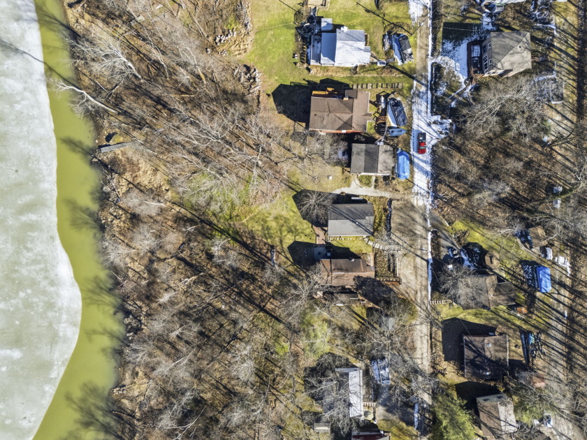 BEAUTIFUL LAKE FRONT HOME SOLD - photo 26