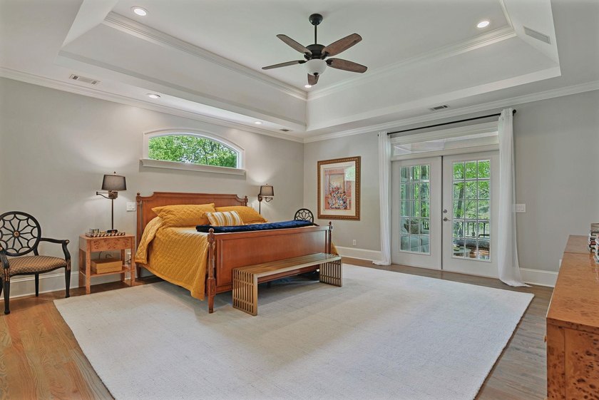 GORGEOUS GOLF COURSE VIEWS ABOUND IN THIS UPDATED, MOVE-IN READY - photo 30