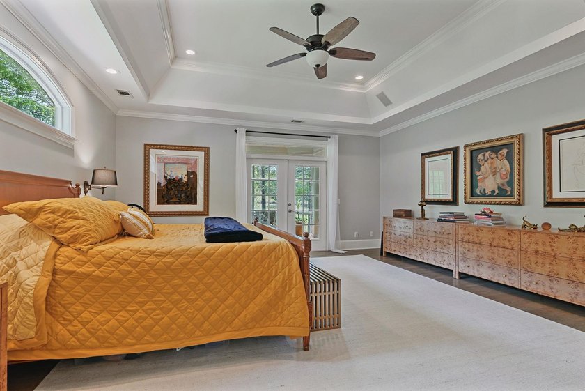 GORGEOUS GOLF COURSE VIEWS ABOUND IN THIS UPDATED, MOVE-IN READY - photo 32