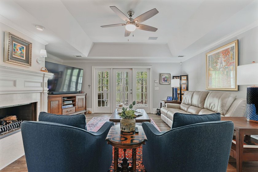 GORGEOUS GOLF COURSE VIEWS ABOUND IN THIS UPDATED, MOVE-IN READY - photo 37