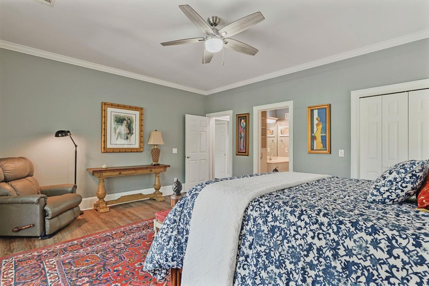 GORGEOUS GOLF COURSE VIEWS ABOUND IN THIS UPDATED, MOVE-IN READY - photo 41