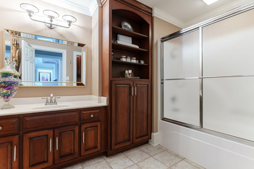 GORGEOUS GOLF COURSE VIEWS ABOUND IN THIS UPDATED, MOVE-IN READY - photo 45