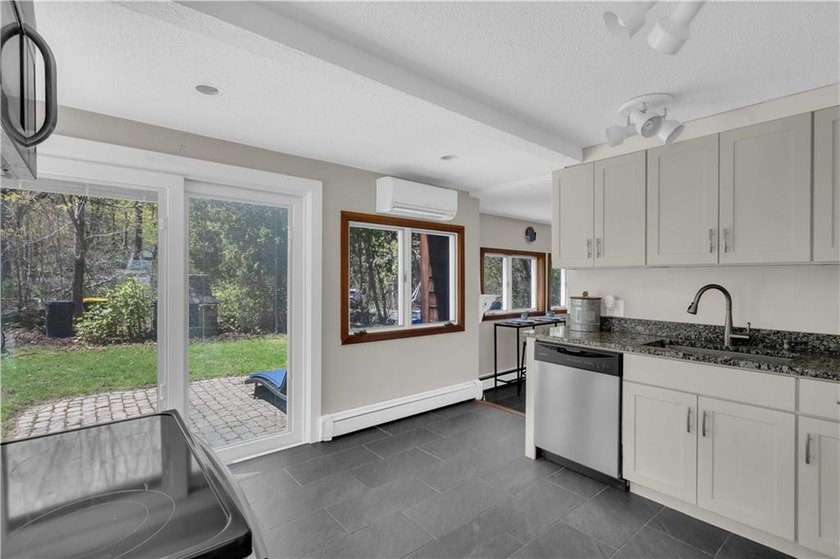 Rare opportunity to own in Bonnet Shores for under $1 million - photo 10