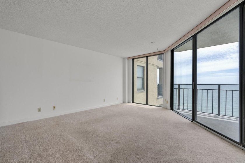 SURFMASTER CONDO - OCEANFRONT Bring your vision and designer - photo 7