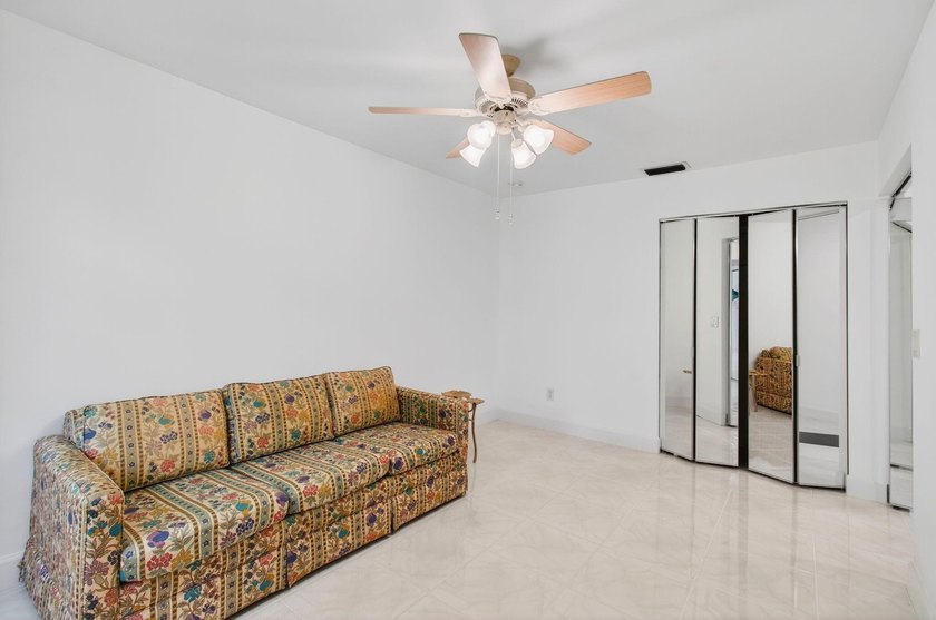 LOCATION! LOCATION! DISCOVER THIS RARE 3/2/GARAGE SUNLIT CORNER - photo 41