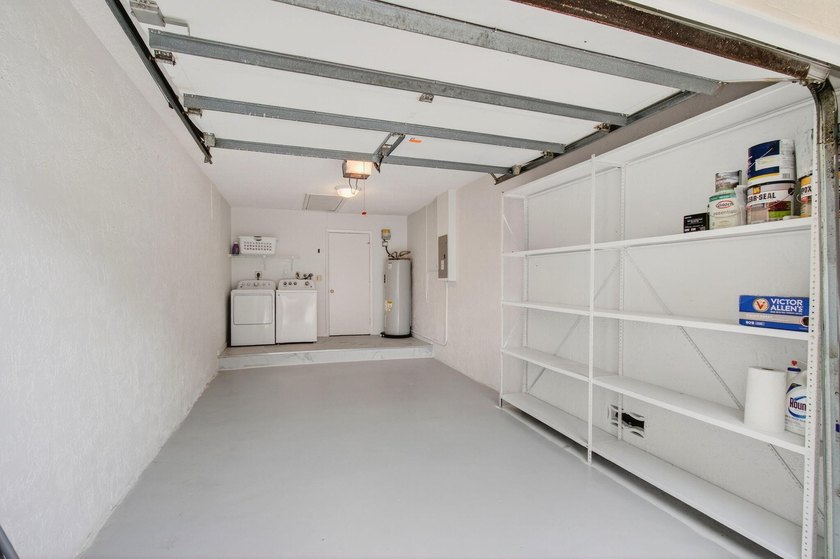 LOCATION! LOCATION! DISCOVER THIS RARE 3/2/GARAGE SUNLIT CORNER - photo 49