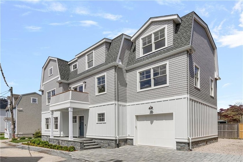 This meticulously built 3452 sf new home in Newport's Yachting - photo 3