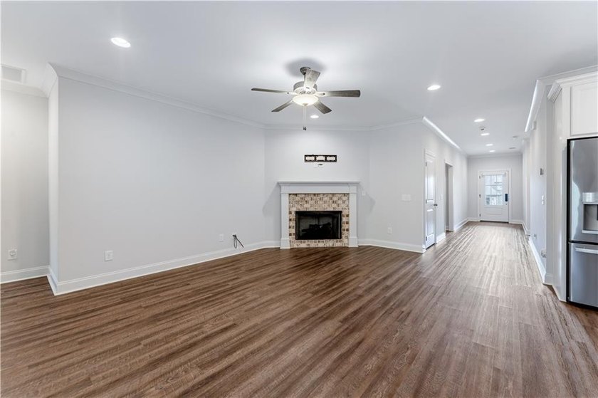 Lovely one level home in Farmville Lakes, originally built by - photo 17