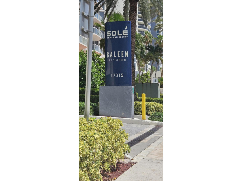 BEAUTIFUL LARGE 3 BEDROOM, 2 BATHROOM CONDO. BEST LINE IN ST - photo 42