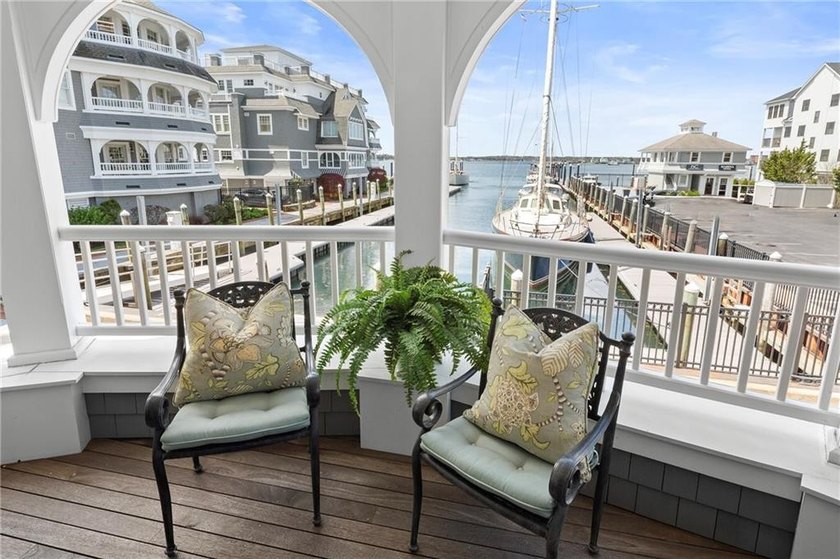 Experience elevated coastal living in this stunning luxury - photo 8