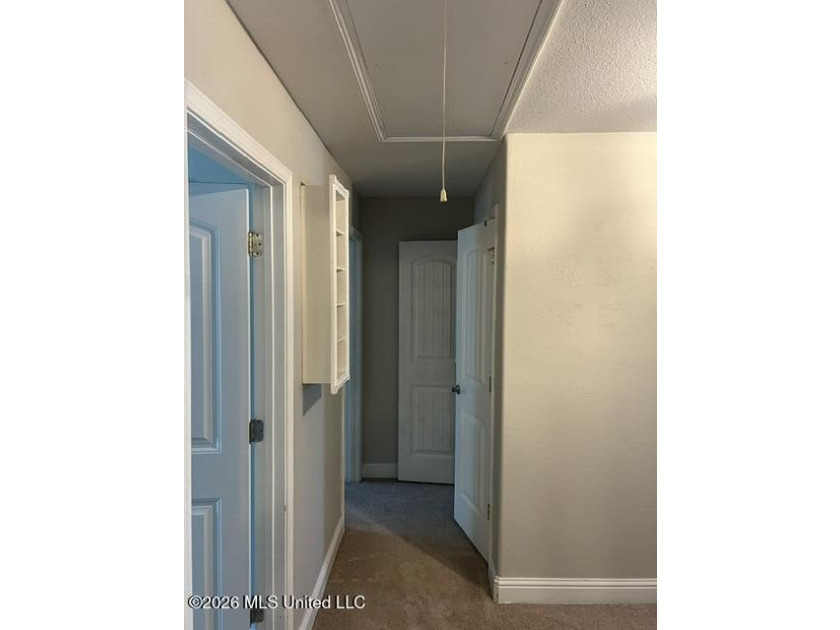 Well maintained home close to Greyhound Stadium and Downtown! On - photo 11