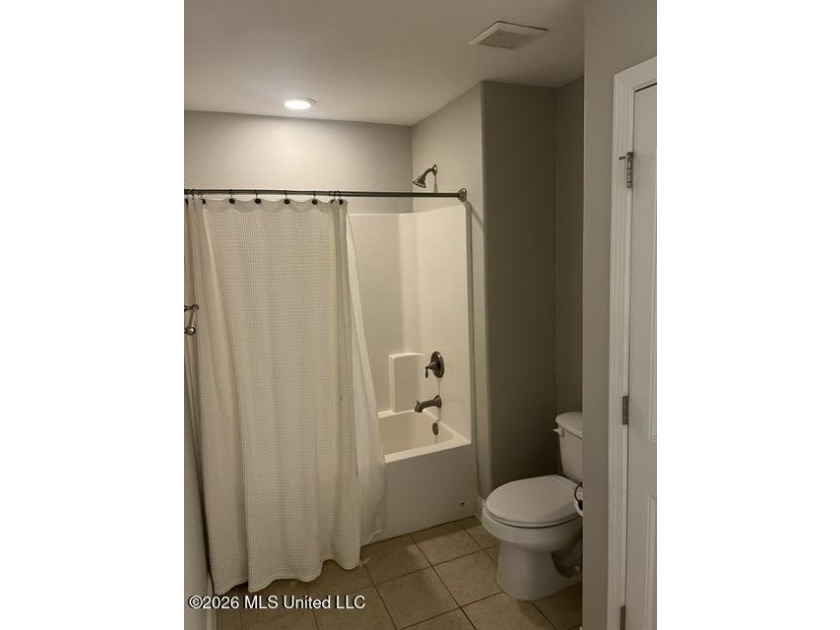 Well maintained home close to Greyhound Stadium and Downtown! On - photo 12