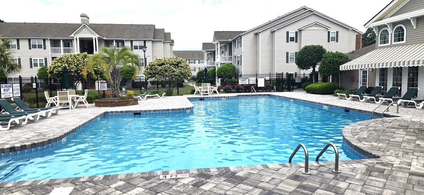 Live your best *beach life* in this like new, updated 2 - photo 6