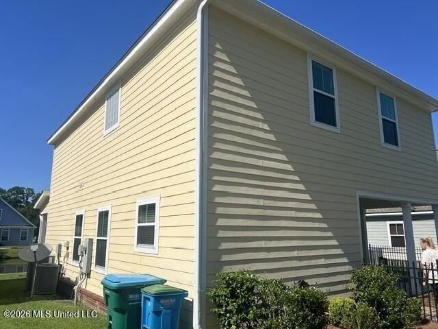 Well maintained home close to Greyhound Stadium and Downtown! On - photo 25